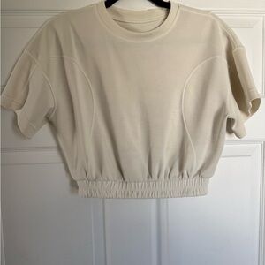 Lululemon Cream Short Sleeve Cropped Top